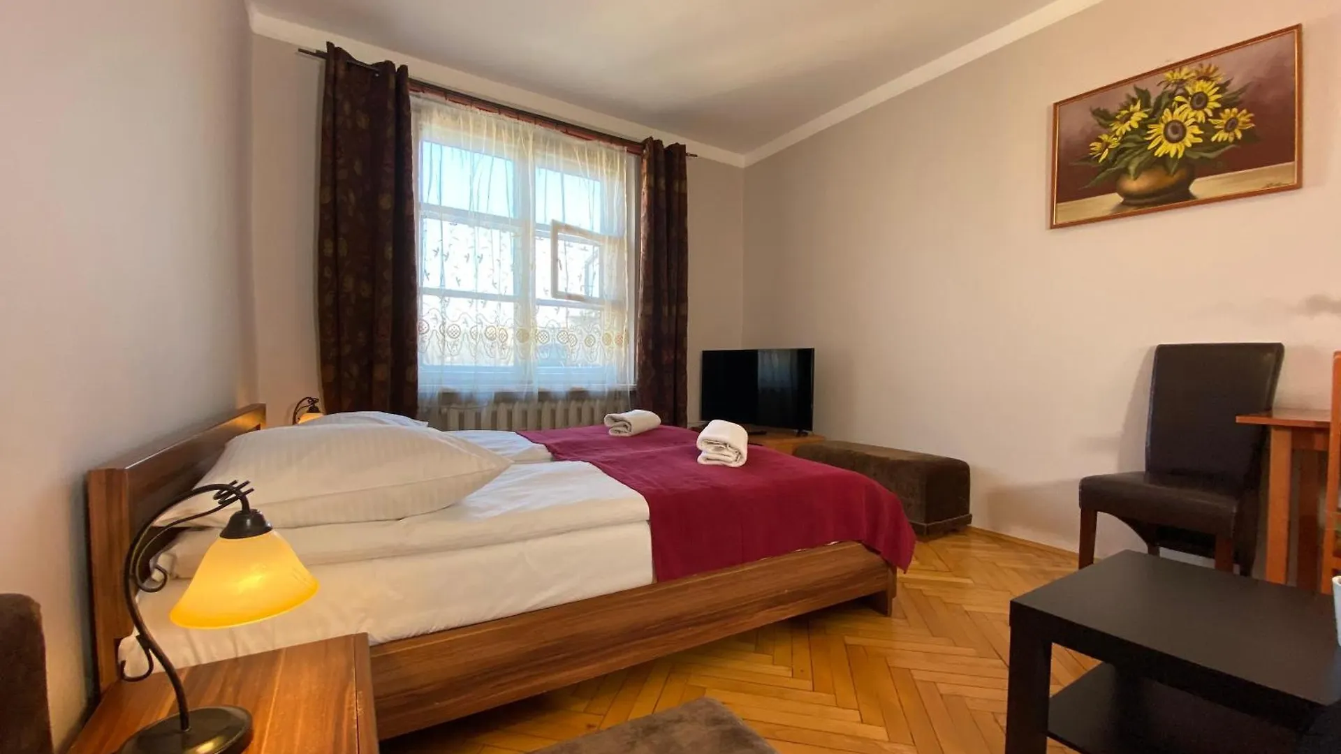 Apartments Legendary Cracovia 0*,