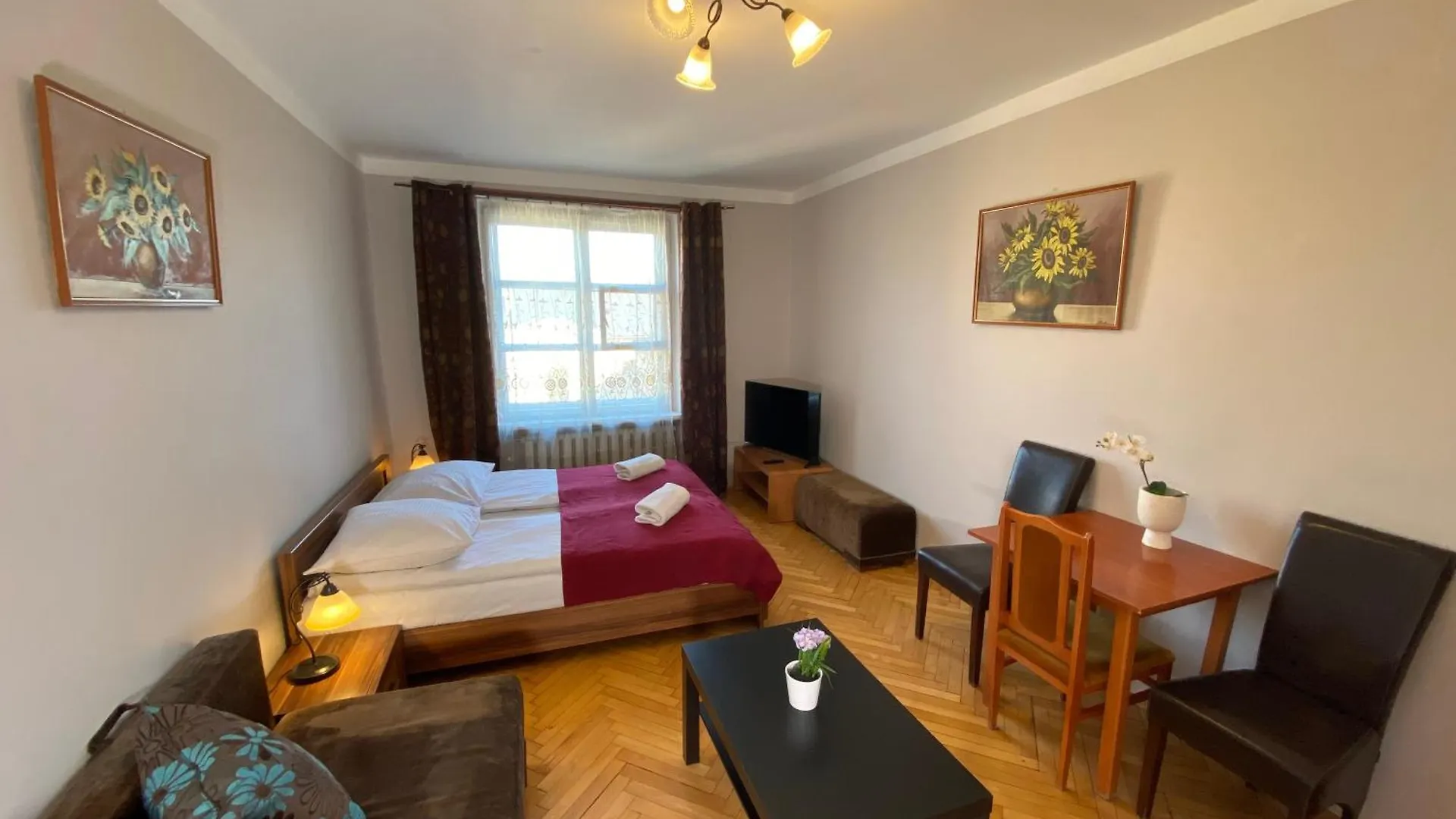 Apartments Legendary Cracovia 0*,  Polonia